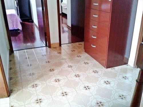 Imagem 29 de 30 de Sobrado Em Ótima Localização, 1 Quadra Da Avenida Antonio Emmerick Sendo 3 Dormitórios 1 Suite 2 Wc Garagem Para 2 Automóveis E Portão Eletrônico Pertinho De Supermercados Padarias Ponto De Ônibus E