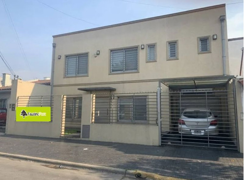Casa En Venta En Villa Sarmiento