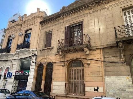 Imagen 2 de 28 de Casa De 6 Dormitorios En Venta En El Centro De Rosario
