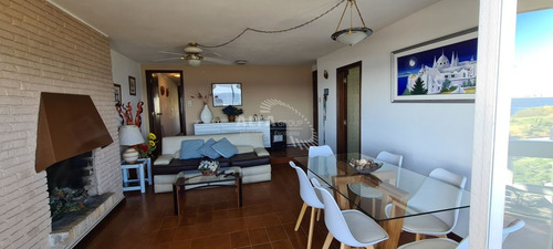 Imagen 5 de 25 de Apartamento En Venta En Punta Del Este, Mansa Frente Al Mar!