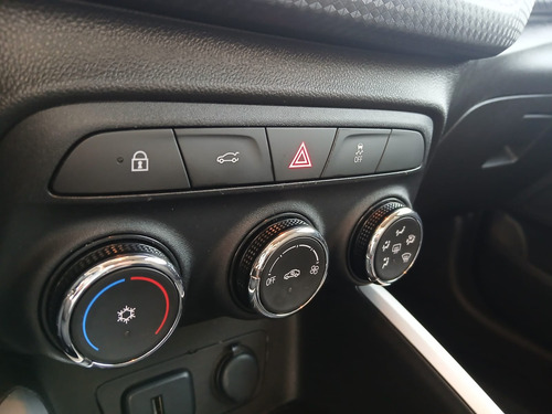 Chevrolet Onix plus 1.0 Lt Turbo 4p
