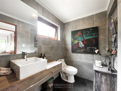 Casa En Venta De 5 Dorm. En Lo Barnechea