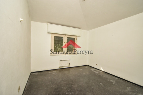 Oportundiad En Venta Casa Cinco Dormitorios Playa Mansa- Ref: 5437