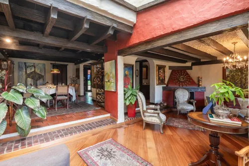 Casa En Arriendo/venta En Calatrava. Cod V12434