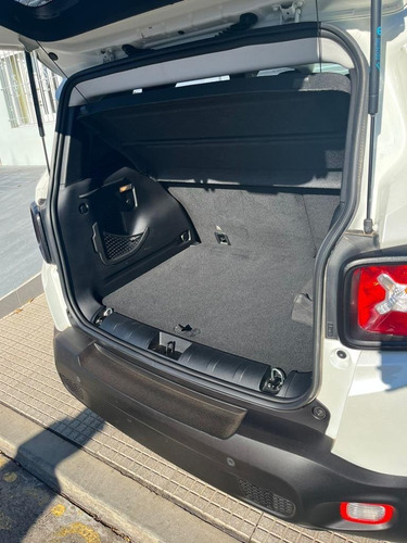 Imagen 8 de 15 de Jeep Renegade