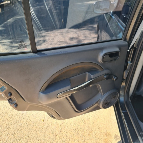 Imagem 15 de 15 de Fiat Uno 2011 1.4 Attractive Flex 5p