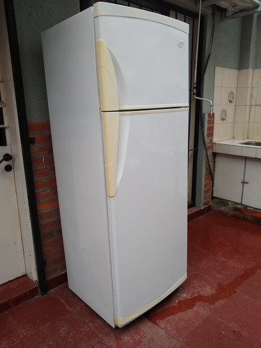 Heladera Con Freezer Gafa Eurosystem 