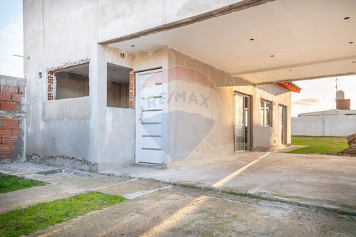 Imagen 4 de 22 de Casa En Venta De 2 Dormitorios En Gorina