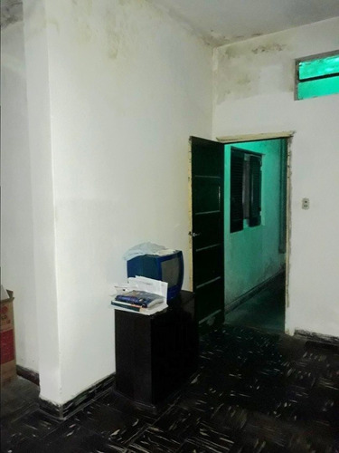 Imagen 2 de 13 de Casa De 3 Ambientes Con Garage Y Local - A Reciclar - Losa