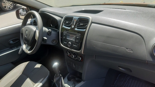 Imagen 10 de 11 de Renault Sandero 2017 1.6 Expression Mt