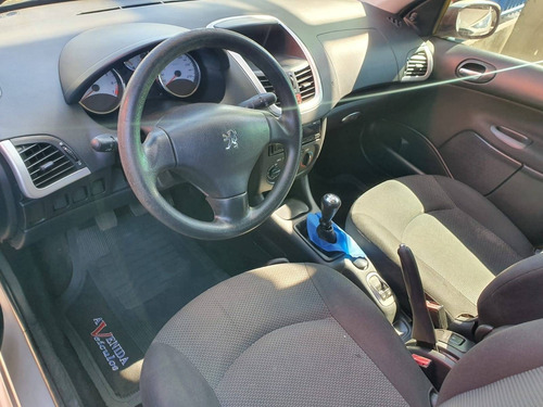 Imagem 7 de 10 de Peugeot 207 1.4 Xr 8v Flex 4p Manual