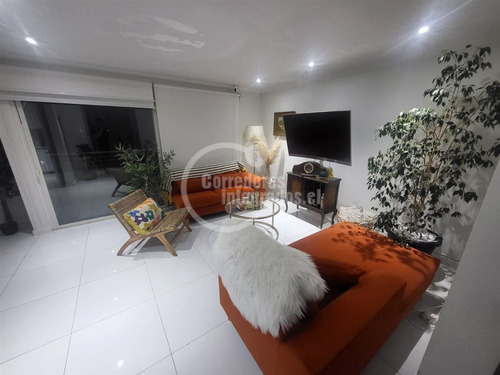Casa En Venta De 5 Dorm. En Colina