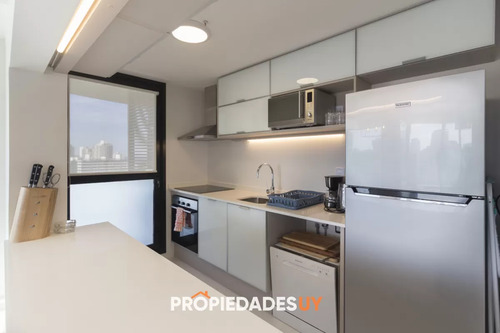 Apartamento En Venta Y Alquiler En Mansa Punta Del Este, 3 Dormitorios, 4 Baños