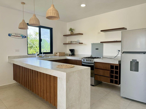 Casa En Venta Merida, Playa Chicxulub, 4ta Fila, Entrega Inmediata.