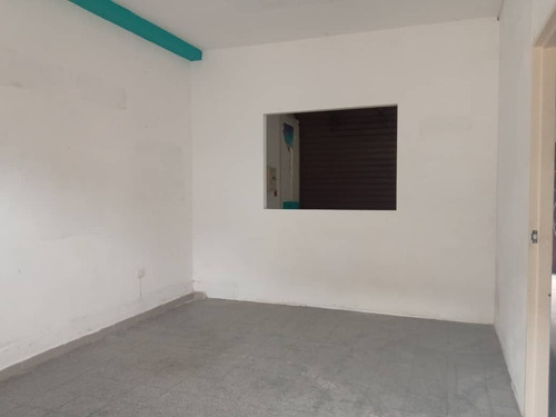Imagen 2 de 8 de Alquilo Local Comercial En Turmero, Zona Centro. 04243547996