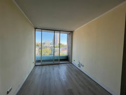 Departamento Con Gran Ubicación En Metro Hospitales