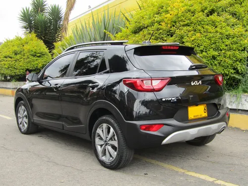 Kia Stonic 1.0 Zenith Hybrid MT