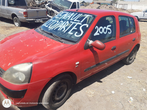 Renault Clio 1.6 Authentique At