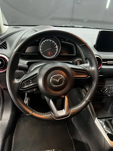 Mazda 2 1.5 Touring Carbon Edition At