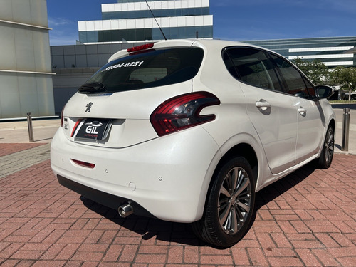 Peugeot 208 1.6 GRIFFE 16V FLEX 4P AUTOMÁTICO