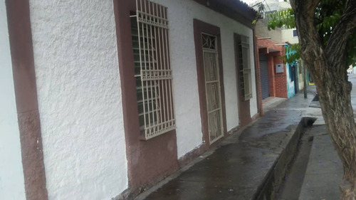 Casa En Casco Central De Bejuma    Lemc-320