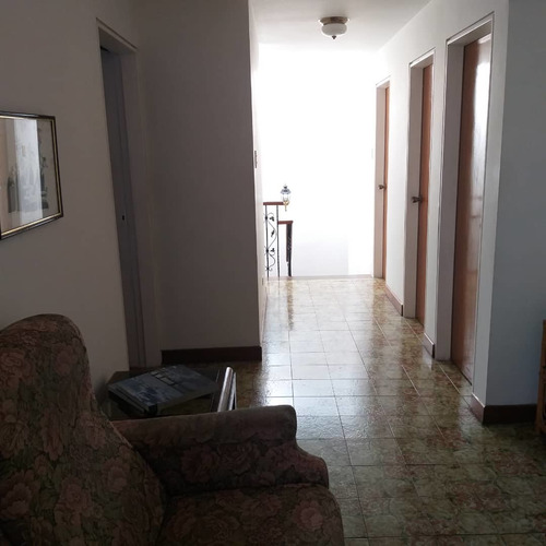 Imagen 16 de 28 de Casa En Venta - Urb. Alto Prado
