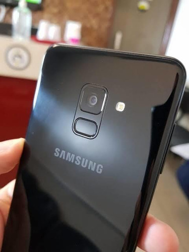 Samsung A8+