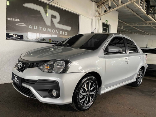 Toyota Etios 1.5 Platinum Sedan 16v Flex 4p Automático