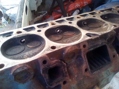 Tapa De Cilindros Ford 188.