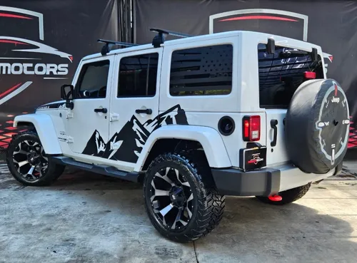 Jeep Wrangler 3.7 Unlimited Sahara 3.6 4x4 At