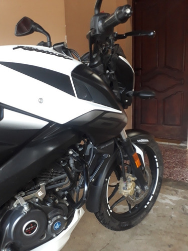 Bajaj Rouser Ns 160