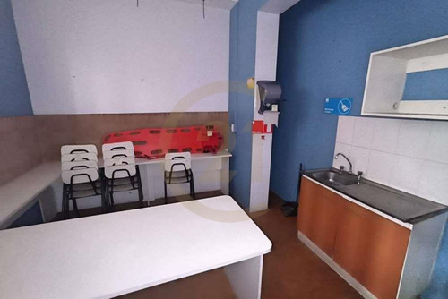 Venta Local Comercial Con Oficinas Y Bodega, Stgo