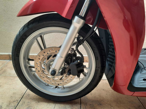 Imagem 6 de 12 de Honda Shi