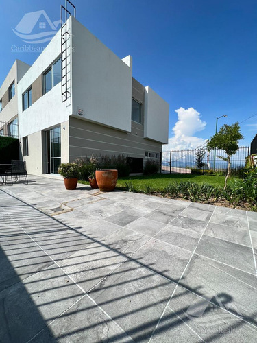 Casa En  Venta En Zapopan Jalisco Abtz6277