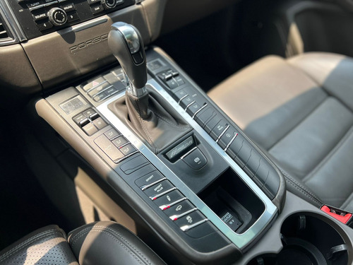 Porsche Macan 3.6 Turbo At