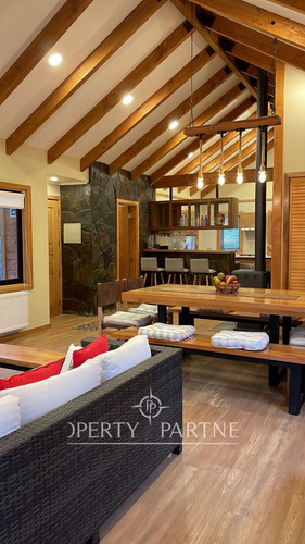 Espectacular Casa En Condominio El Mirador .