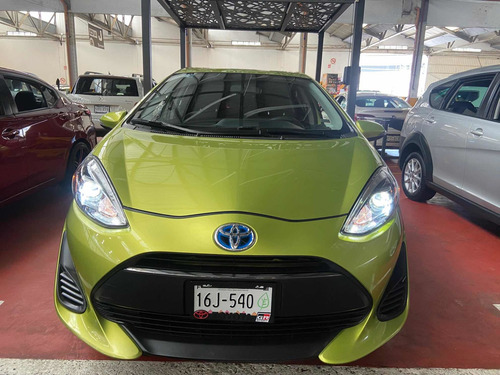 Imagen 2 de 13 de Toyota Prius C Híbrido