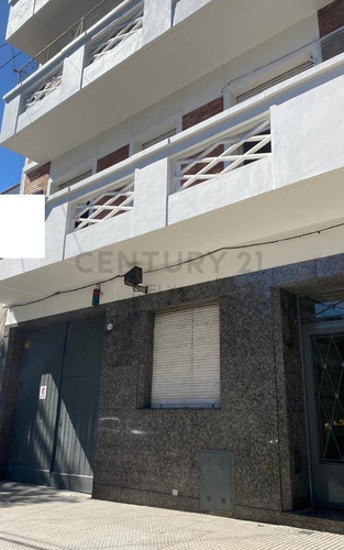 Imagen 2 de 12 de Venta Deptarmento Cuatro Ambientes Paternal