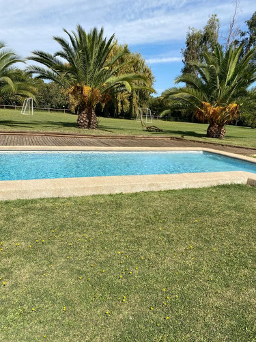 Hermosa Parcela Con Casa Estilo Mediterraneo 