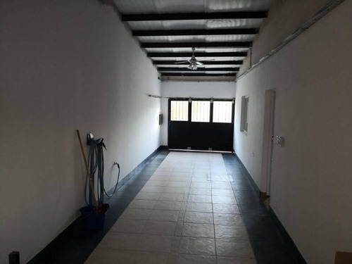 Imagen 13 de 21 de Amplia Y Moderna Casa De Dos Dormitorios, Con Gran Cochera Y Patio