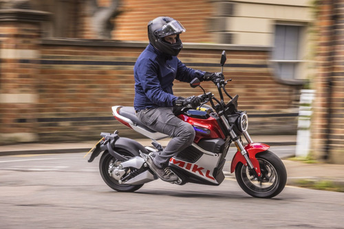 Imagen 11 de 20 de Moto Eléctrica Sunra Miku Super, 80km/h, Doble Batería