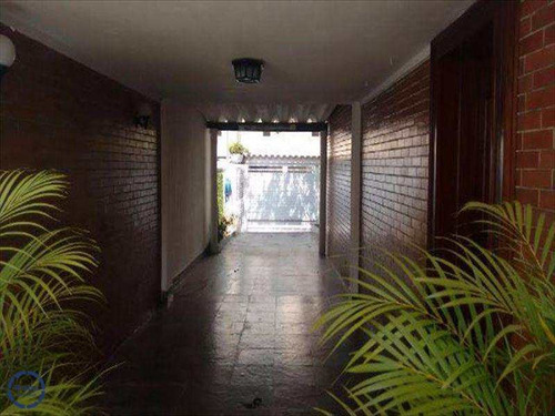Sobrado Com 4 Dorms, Ponta Da Praia, Santos - R$ 3.2 Mi, Cod: 7995 - V7995