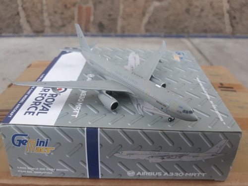 Avion Airbus A330-200 Mrtt De Royal Air Force escala 1:400