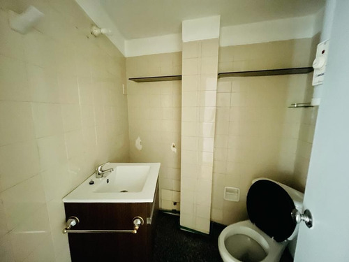 Imagen 14 de 17 de Apartamento En Venta De 3 Dormitorios En Centro (ref: Vld-2980)
