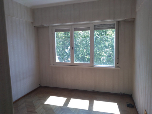 Imagen 10 de 22 de Departamento De 3 Ambientes - A La Calle - Moreno 3100