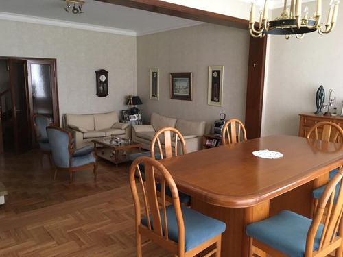 Importante Casa En Venta En Barrio Napostá, Bahía Blanca