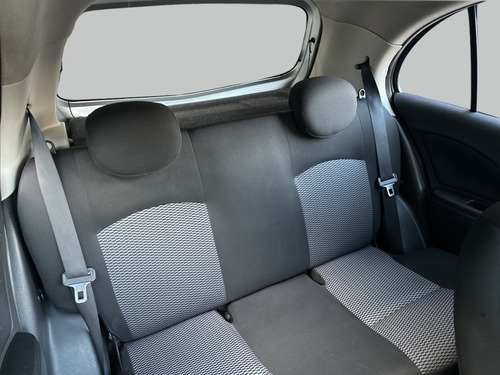 Nissan March 1.0 S 12V FLEX 4P MANUAL