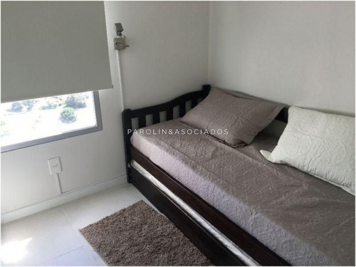 Departamento De 1 Dormitorio En Ocean Drive, Punta Del Este-ref:555