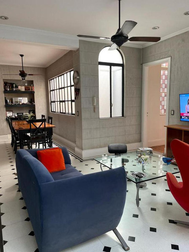 Departamento En Venta - 4 Dormitorios 3 Baños - San Telmo