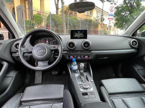 Audi A3 Sedan 1.8 Tfsi Ambition S-tronic 4p